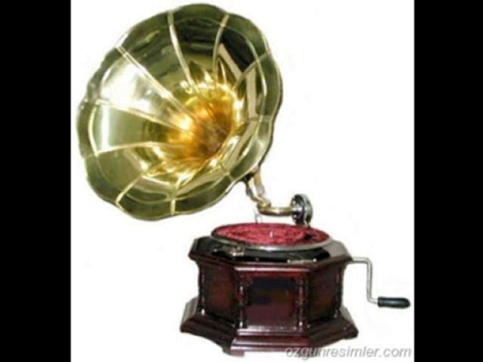 Özdal Orhon--Sularda Kaybolurken Hayaller Birer  Birer