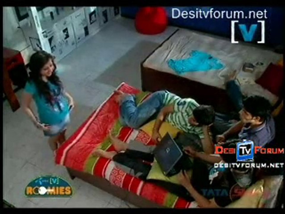 V] Roomies  - 14th August 2010 - pt1