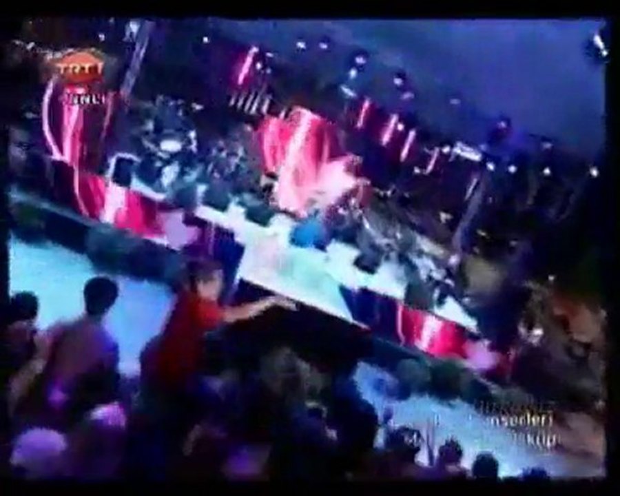 10 Candan Erçetin Concert Makedonya Üsküp 2010 TRT