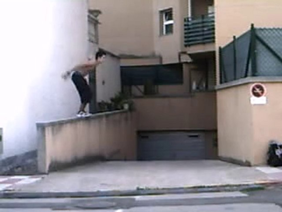 TRAILER NOUK