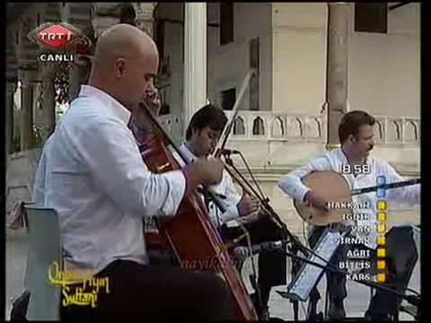 Bir kızıl goncaya benzer Bekir Ünlü Ataer 2010 TRT