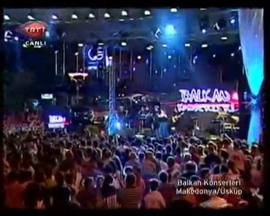 5 Candan Erçetin Concert Makedonya Üsküp 2010 TRT