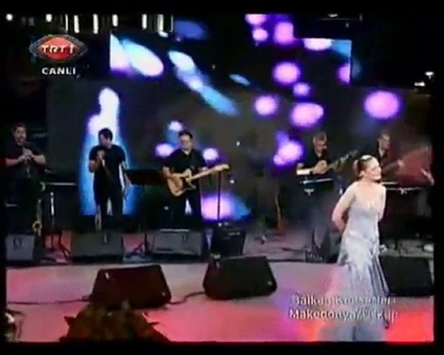 2 Candan Erçetin Concert Makedonya Üsküp 2010 TRT