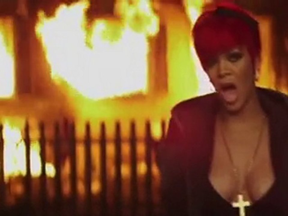 Eminem feat Rihanna - Love The Way You Lie