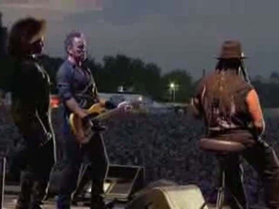 Hard times ( hyde park ) bruce springsteen