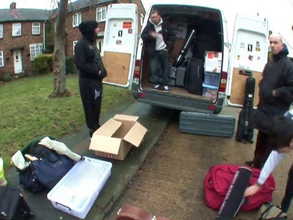 8CONTROL // How to load a van
