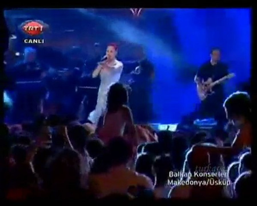 1 Candan Erçetin Concert Makedonya Üsküp 2010 TRT