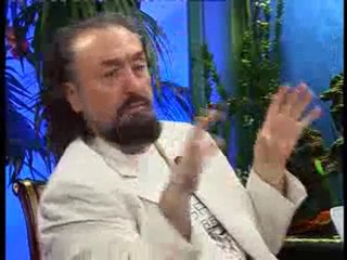 Türklerin  ırkçılıkla veya genetik kodla bir ilgisi yoktur.