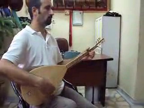 Güngör Saz Evi MAUN Bağlama