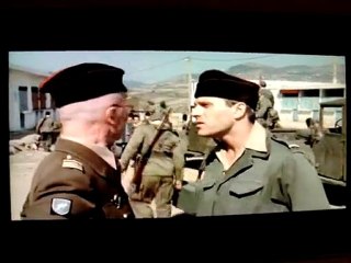 Désarmement et abandon des harkis : extraits du film L'adieu