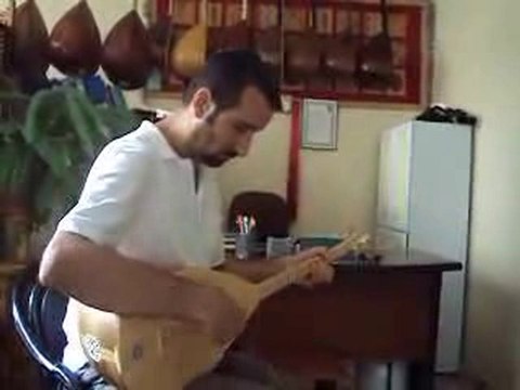Güngör Saz Evi kara dut Bağlama Seri no:10