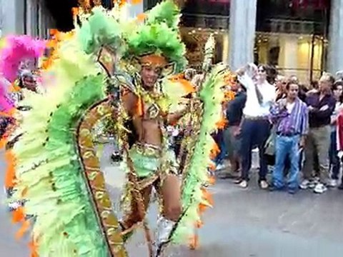 Milano 15 Agosto 2010 - Carnevale a Ferragosto