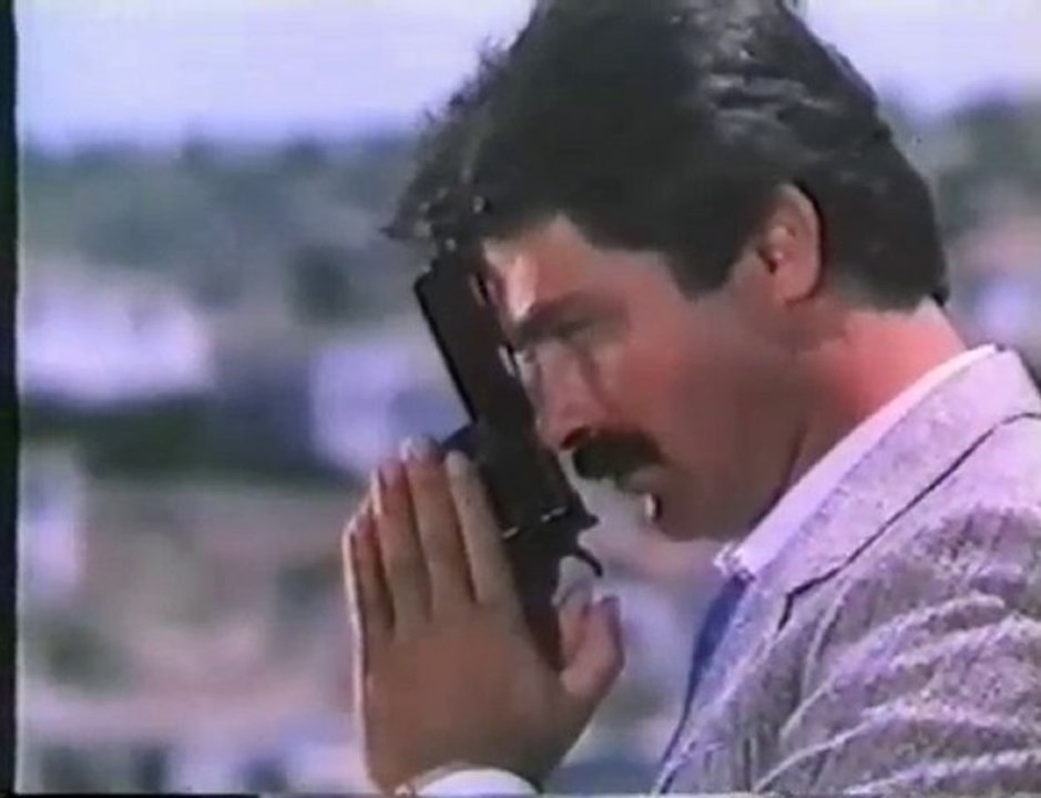 Harika Avcı - ALIŞIRIM Klip (Kadir Inanir)