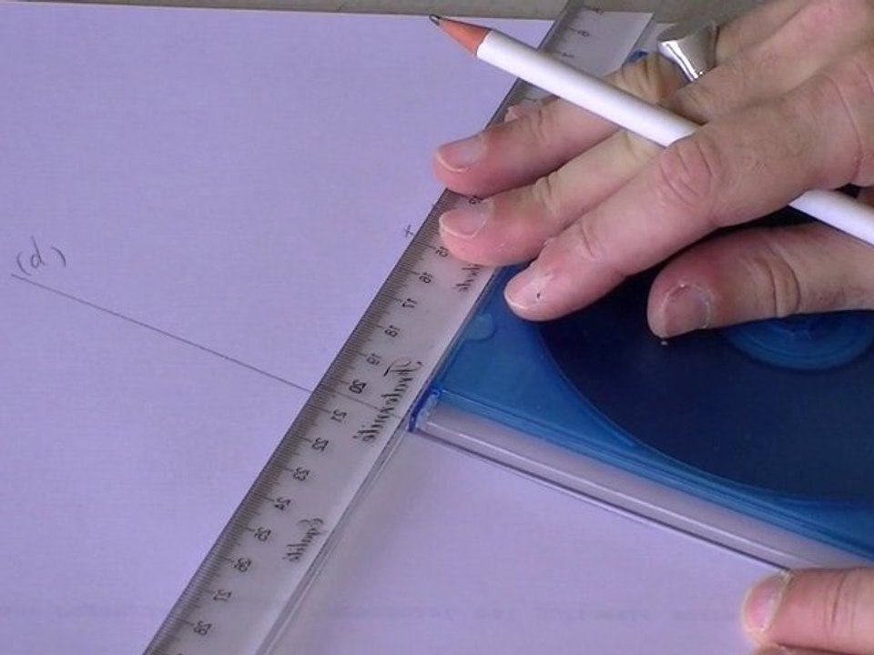 Cours - Tracer une perpendiculaire à une droite donnée