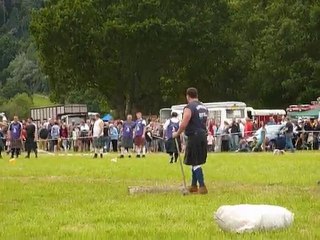 Highland Games - Hammer and Dancers
