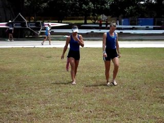 Télécharger la video: Youth Olympic games 2010 rowing women's pair semifinal