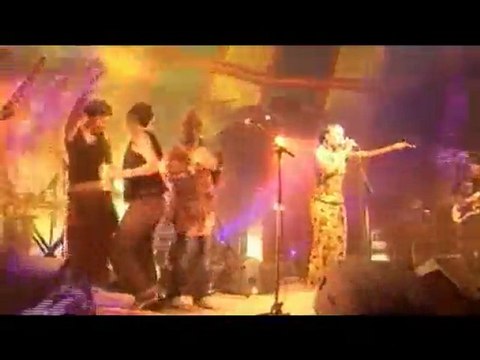 27 Afrikabidon Concert Kady DIARRA