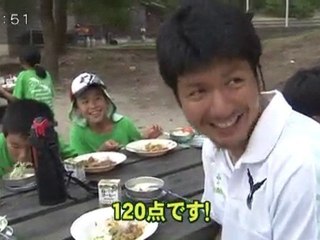 ガイナーレ鳥取　選手が子どもとキャンプ