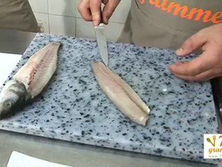 Lever un filet de bar - 750 Grammes