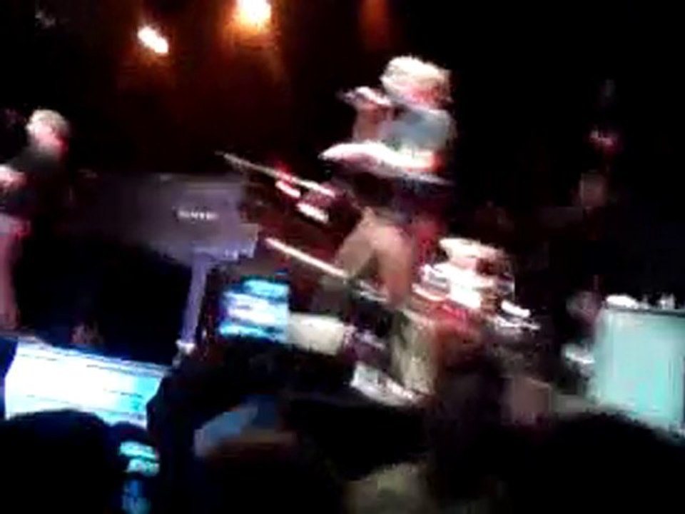 06 FALL (CLIP 1)