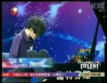 Incroyable Talent en Chine : piano avec les pieds !
