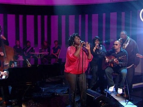 iConcerts - Angie Stone - Happy Being Me (Live)
