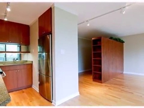 Homes for Sale - 2600 N Hampden Ct - Chicago, IL 60614 - Col