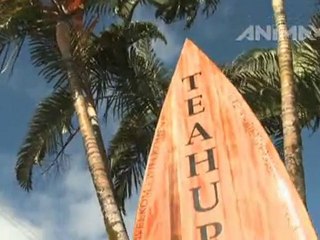 In The Qube – Manoa Drollet Riding the Waves!