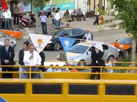 Arınç Seydişehir'de miting yaptı