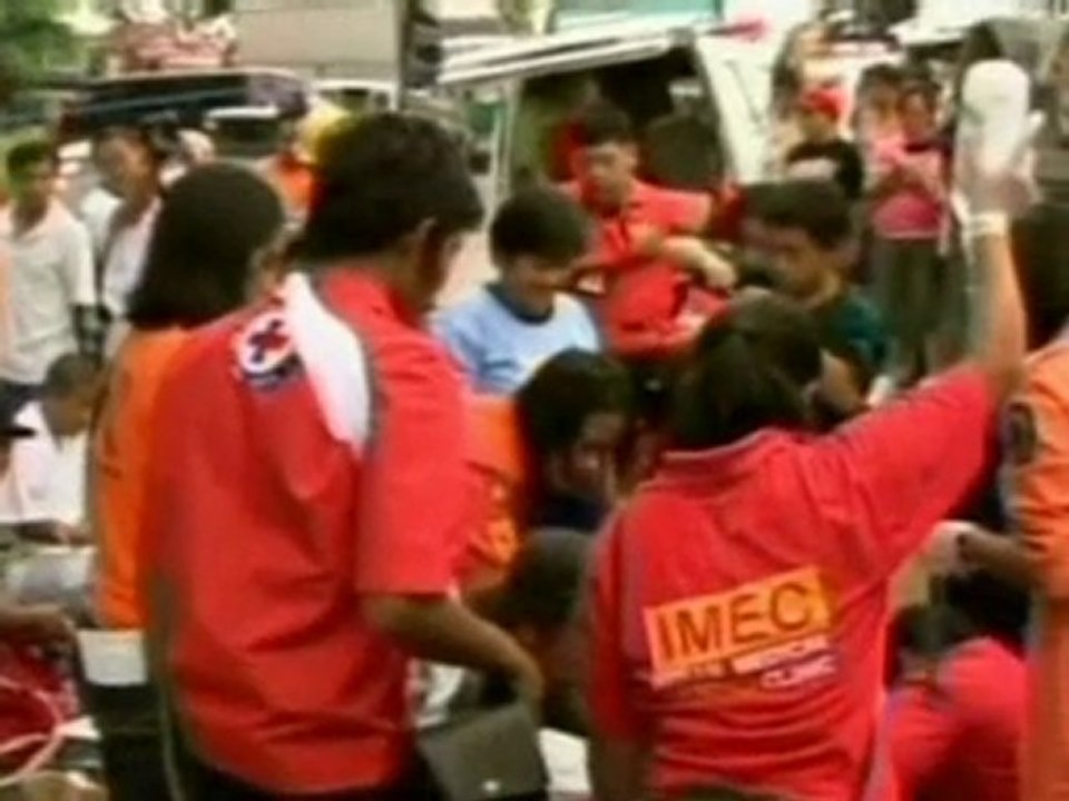 Philippines bus crash kills 40