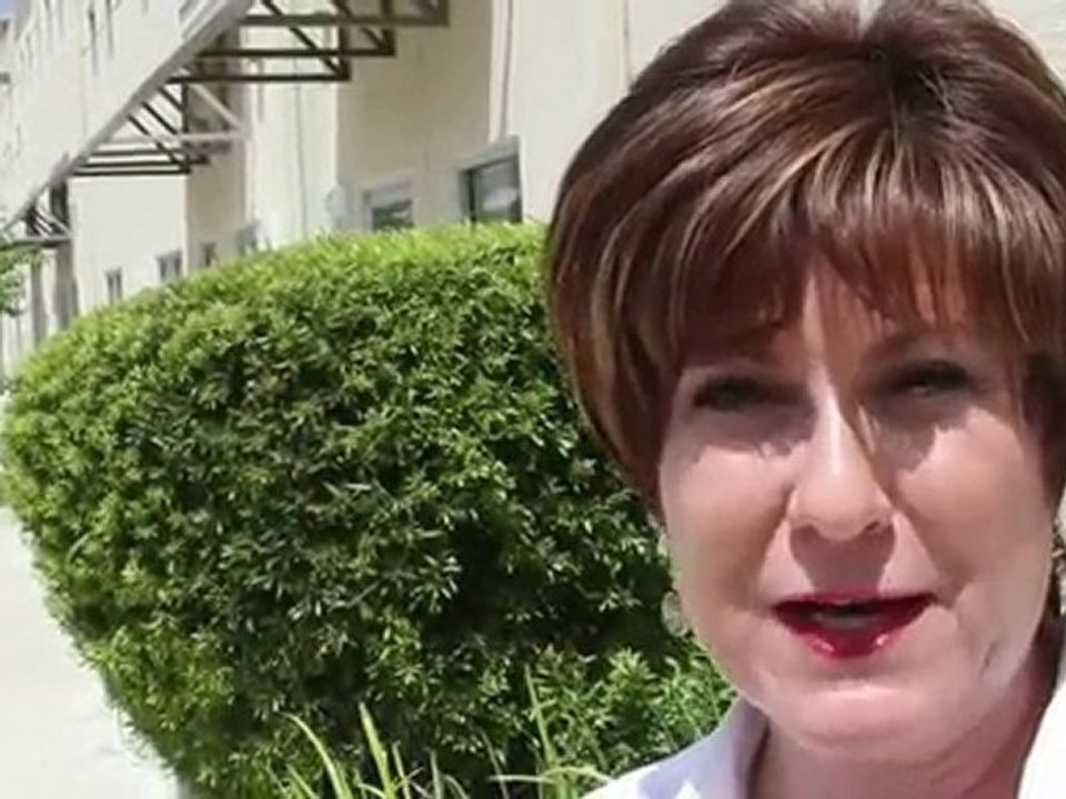 Third Cousins Media: Valerie the Leasing Manager