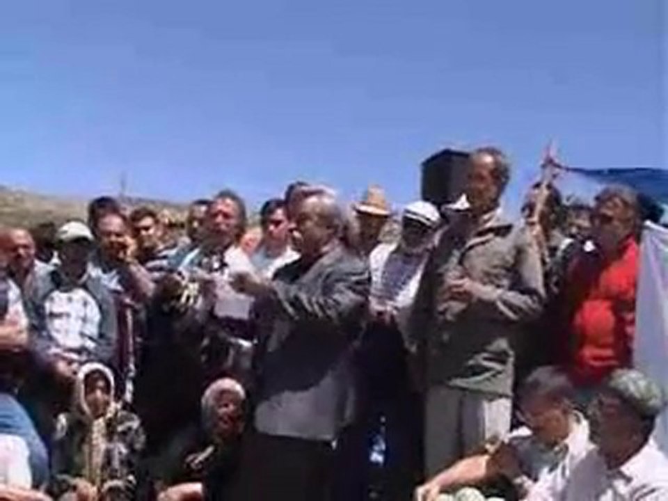 Ozan Arif i iyi dinleyin MHP liler ÜLKÜCÜLER