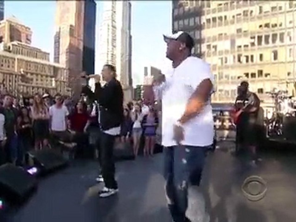 Eminem - Not Afraid (Live)