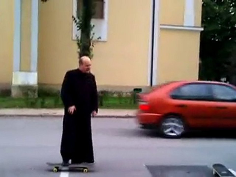 Gördeszka -Un prêtre hongrois "rapproche les gens de Jésus"