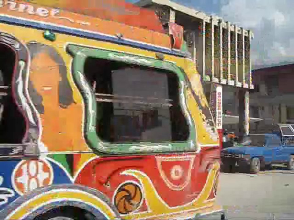 Haïti, la vie après le séisme: grande rue de Port-au-Prince