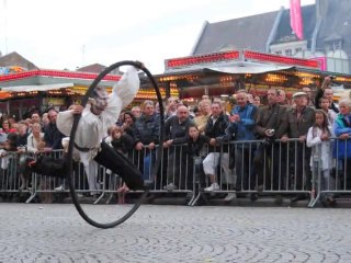 Cambrai : fantastique cortège du 15 août