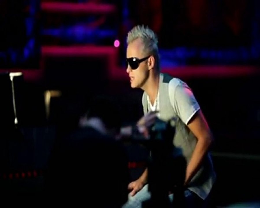 Mikelo | Recording of the Neverending Dream Video Clip