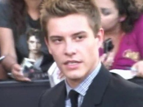 SNTV - The sexiest vampire around