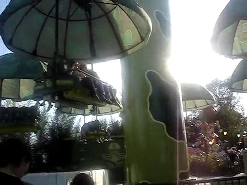 Attraction parachute disneyland