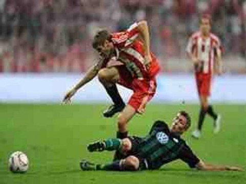 Bayern Munich 2-1 Wolfsburg Mueller great-goal, Dzeko header