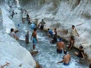 MACERA SEVERLER GÖKBÜK KANYONUNDA BULUŞTU.