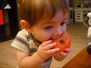 Humm la bonne tomates =)