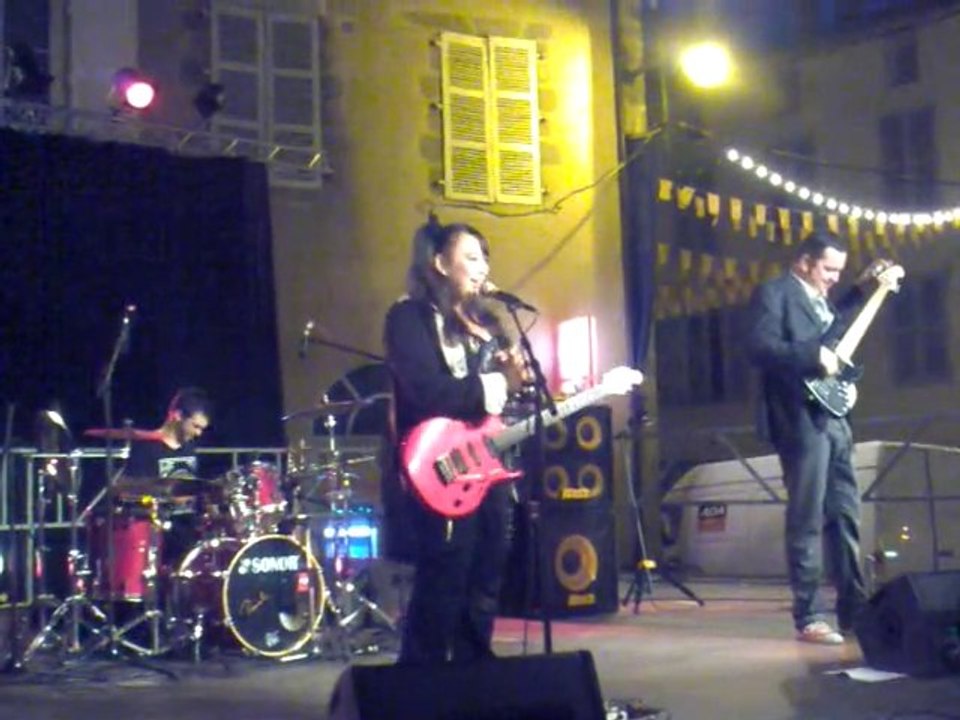 JENN EDIT live @ Confolens, 15/8/2010.