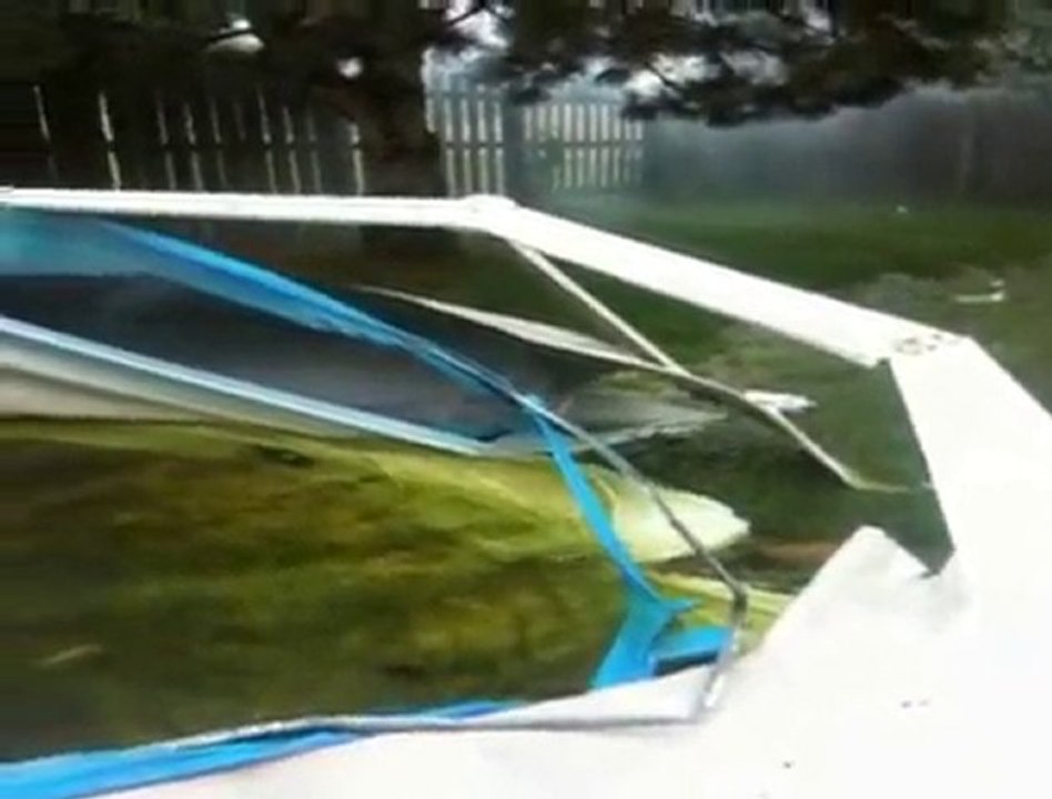 vider-piscine-petard