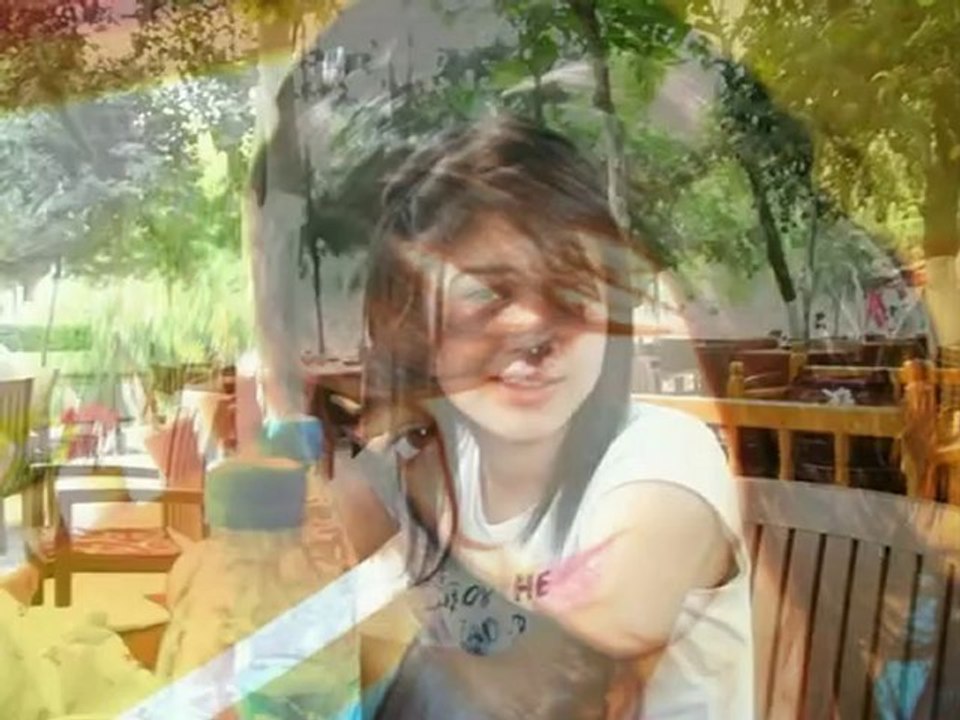 Güzel Bir Kıza Güzel Bir Slayt :)