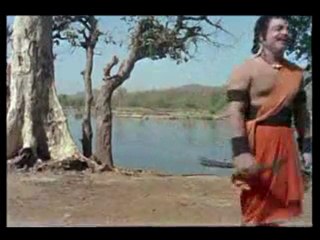 irukkum idathai vittu illatha idam thedi