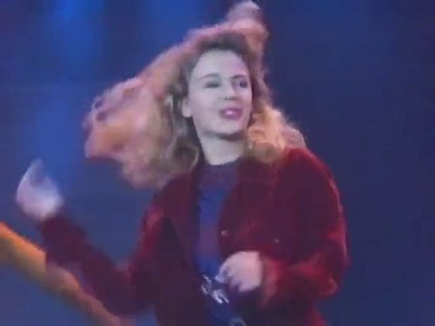 Kylie Minogue never too late live
