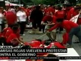 Camisas Rojas vuelven a protestar contra el gobierno en Tail