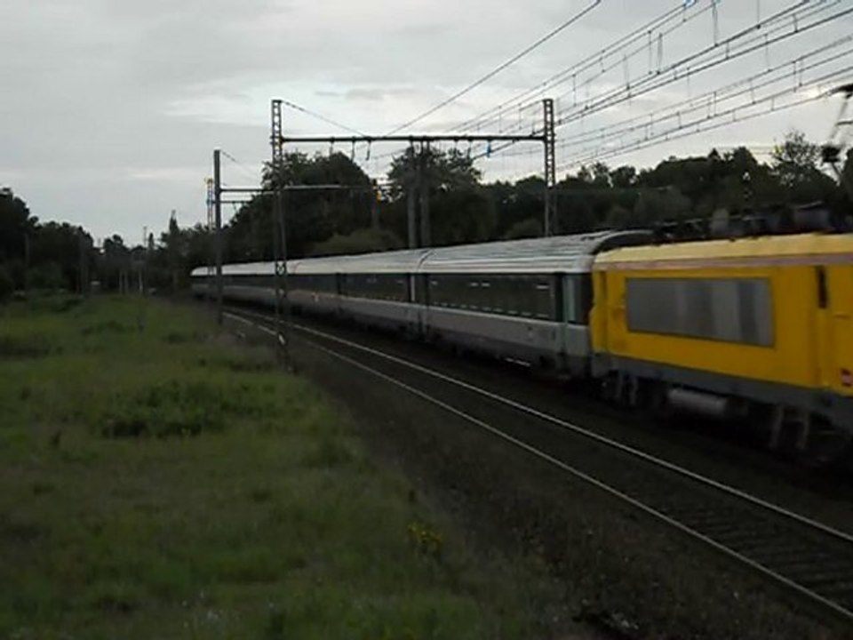 BB 22380 et Corail +