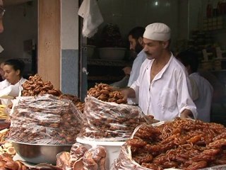 Young Moroccans give Ramadan cold shoulder 